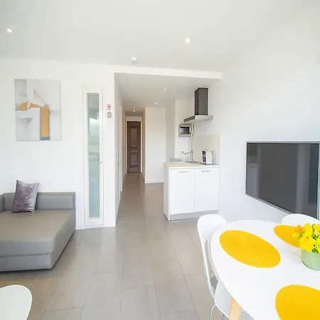 Paraiso Banus - Coastal Retreat Near The דירה *