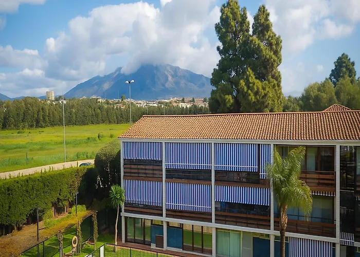 Paraíso Banús - Coastal Retreat Near The Marbella